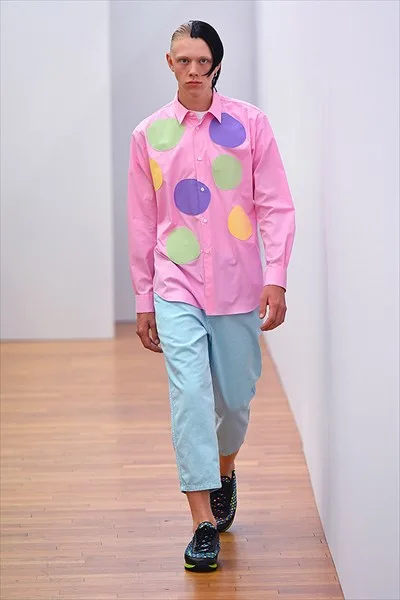 SHIRT 2018 SSの同シーズン掲載写真。