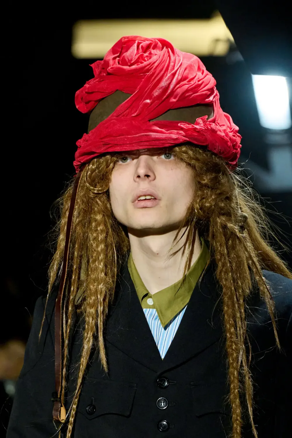 コムデギャルソンオムプリュス 2025年秋冬 LOOK 16 / VIEW 2