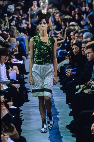 コムデギャルソン 2001春夏 LOOK 19