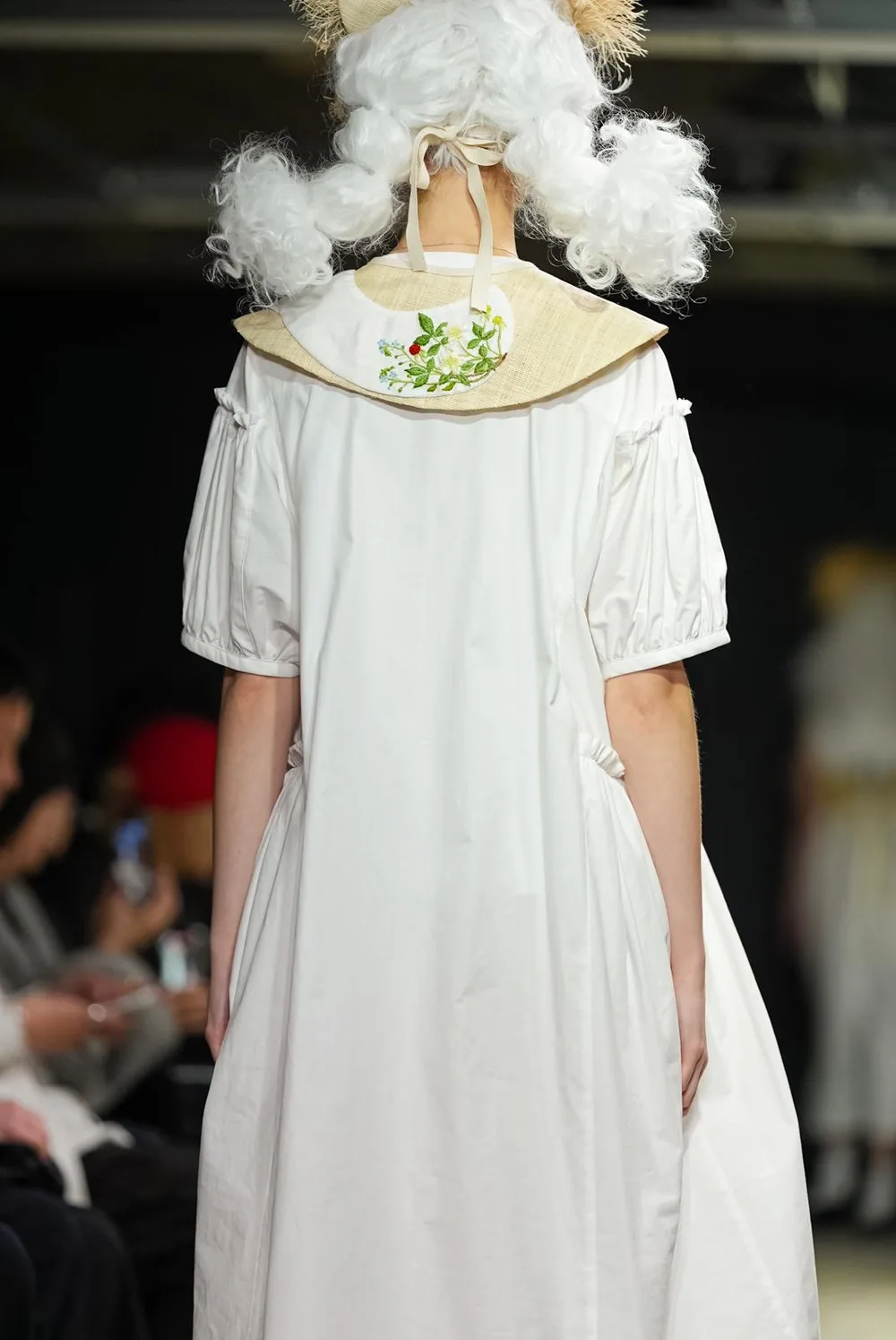 タオ 2027年春夏 LOOK 38 / VIEW 4