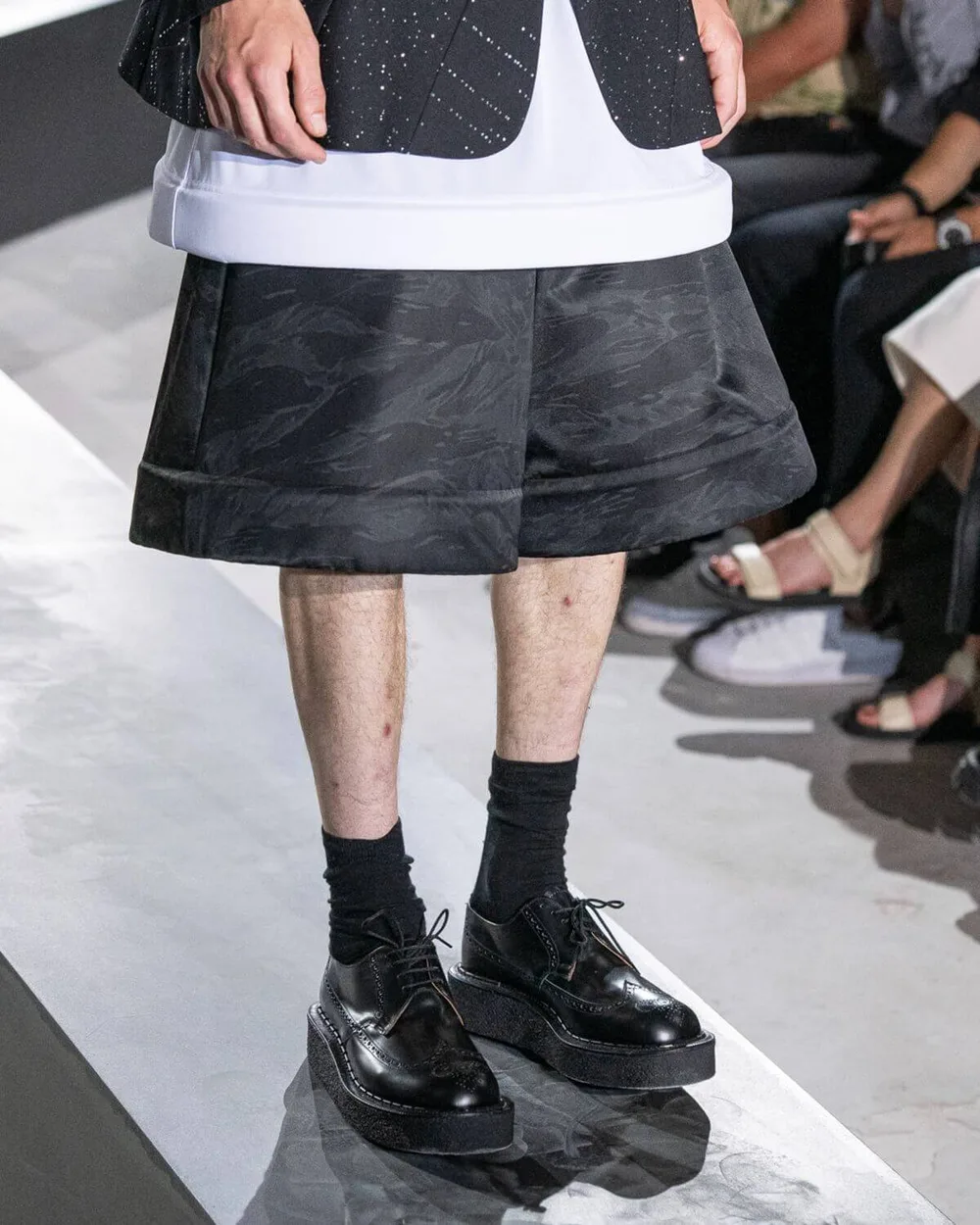 コムデギャルソンオムプリュス 2023年春夏 LOOK 32 / VIEW 2