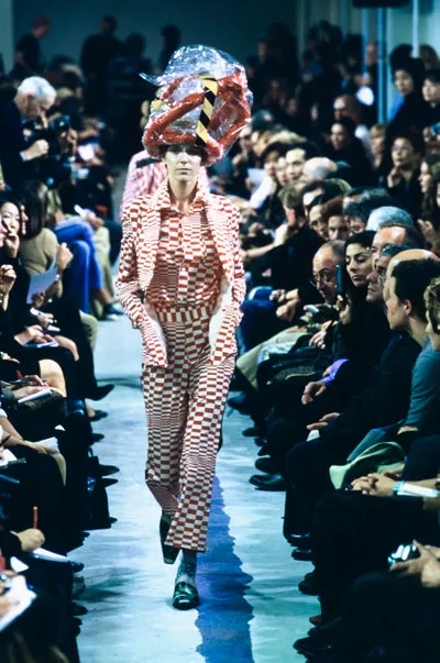 コムデギャルソン 2001春夏 LOOK 29