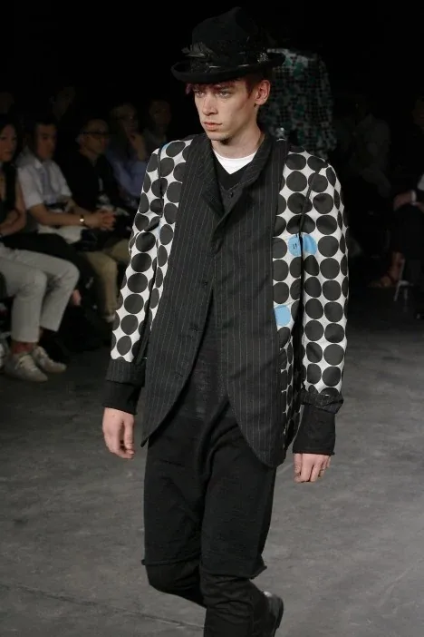 コムデギャルソンオムプリュス 2009春夏 LOOK 32 / VIEW 2