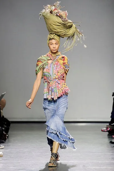 JUNYA WATANABE 2009 SSの同シーズン掲載写真。