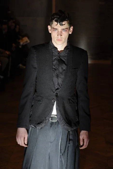 コムデギャルソンオムプリュス 2009秋冬 LOOK 25 / VIEW 2