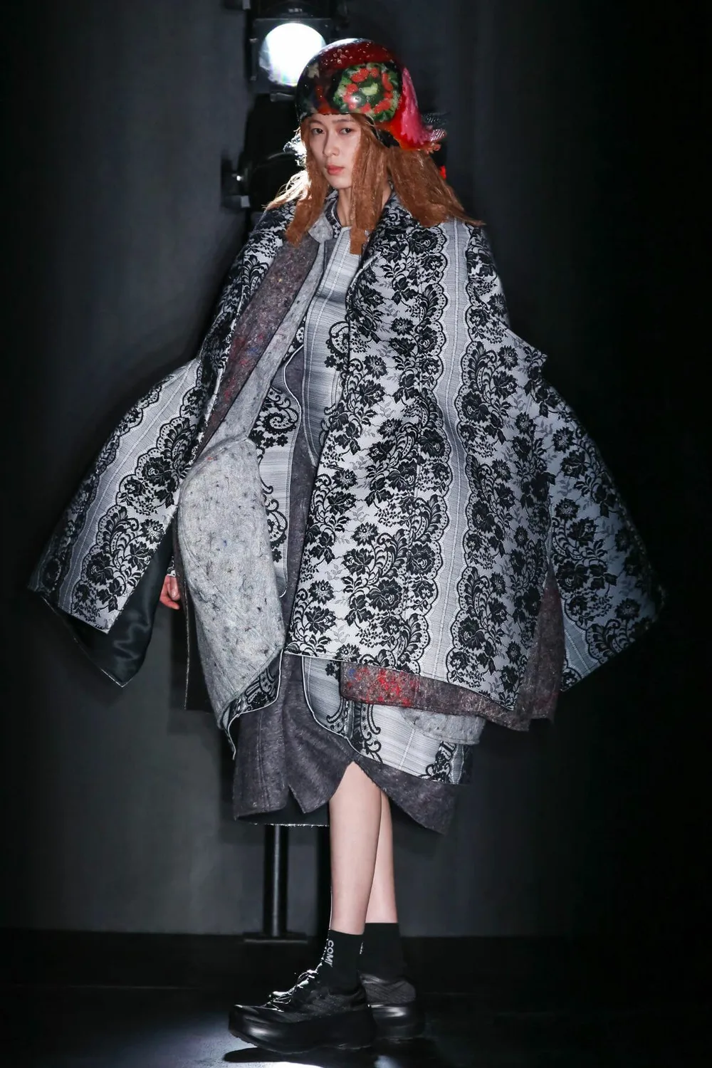 コムデギャルソン 2022年秋冬 LOOK 12 / VIEW 4