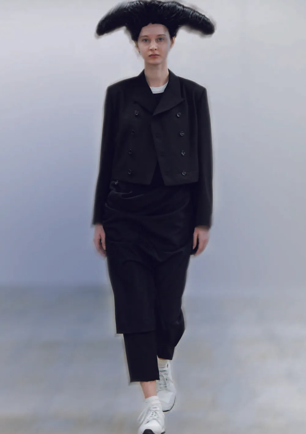 COMME des GARÇONS 2 2023 AWの同シーズン掲載写真。