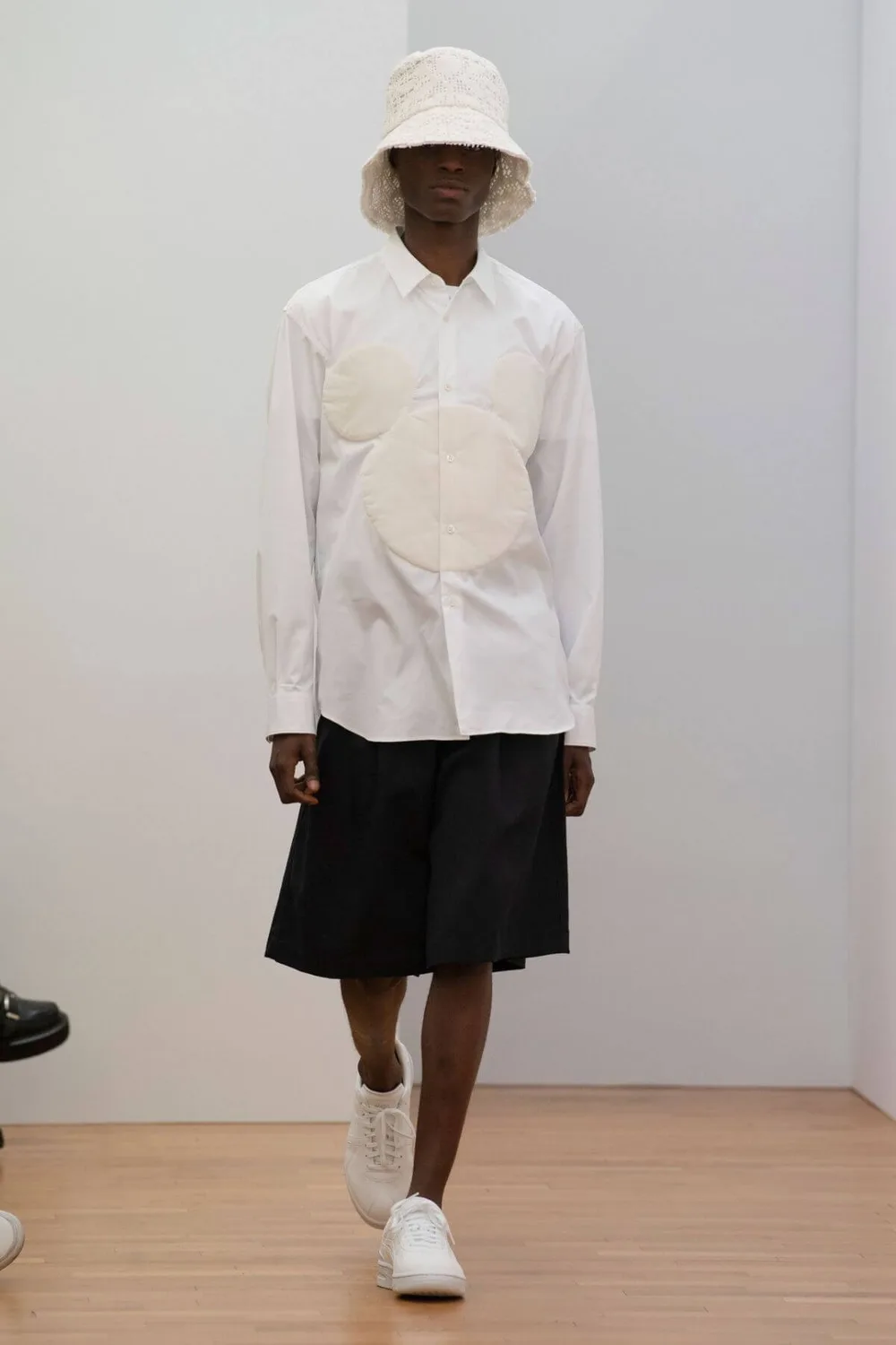 コムデギャルソンシャツ 2023年春夏 LOOK 17