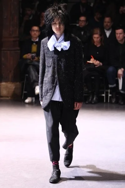 コムデギャルソンオムプリュス 2012秋冬 LOOK 2