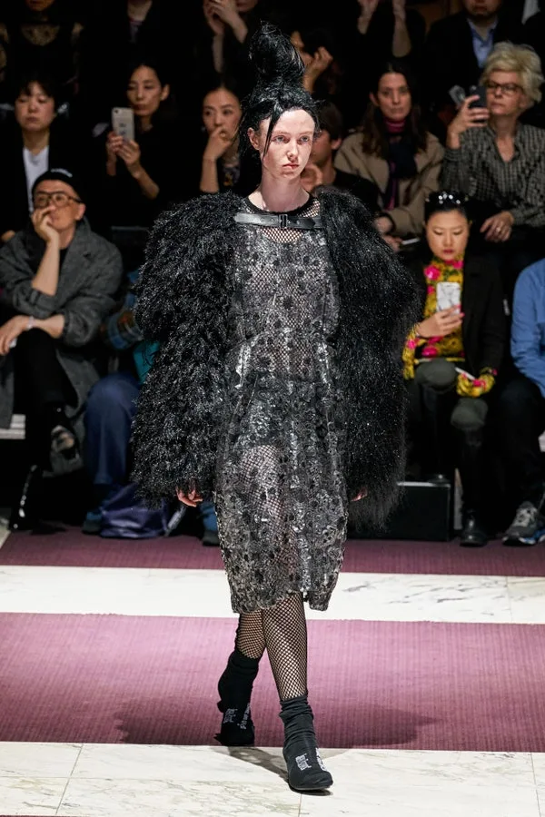 コムデギャルソン 2019秋冬 LOOK 18