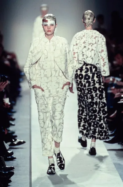コムデギャルソン 2002春夏 LOOK 17