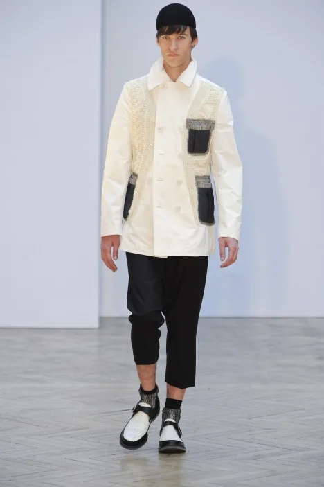 コムデギャルソンオムプリュス 2010春夏 LOOK 33