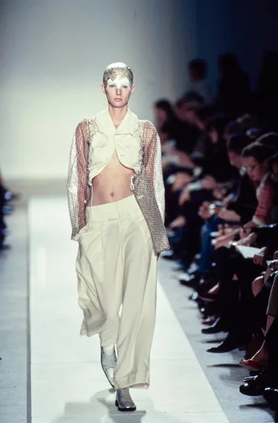 コムデギャルソン 2002春夏 LOOK 2