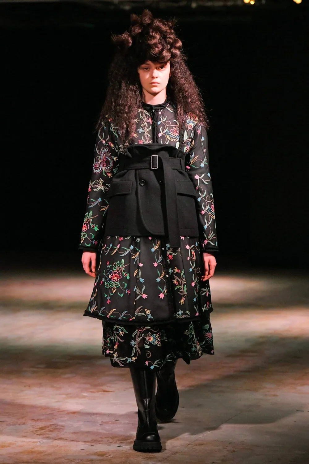 タオ 2022年秋冬 LOOK 21