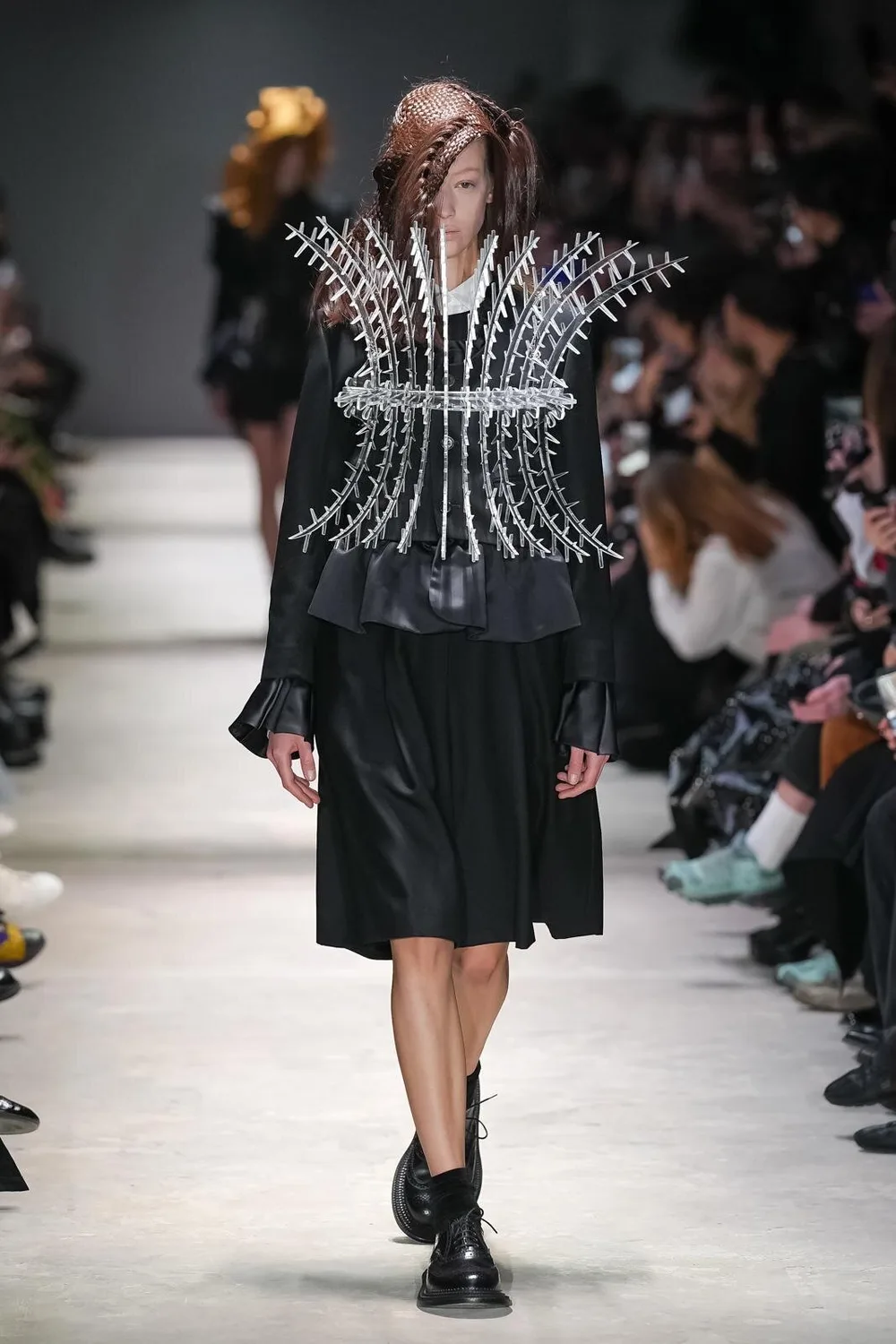 ノワールケイニノミヤ 2026年秋冬 LOOK 8