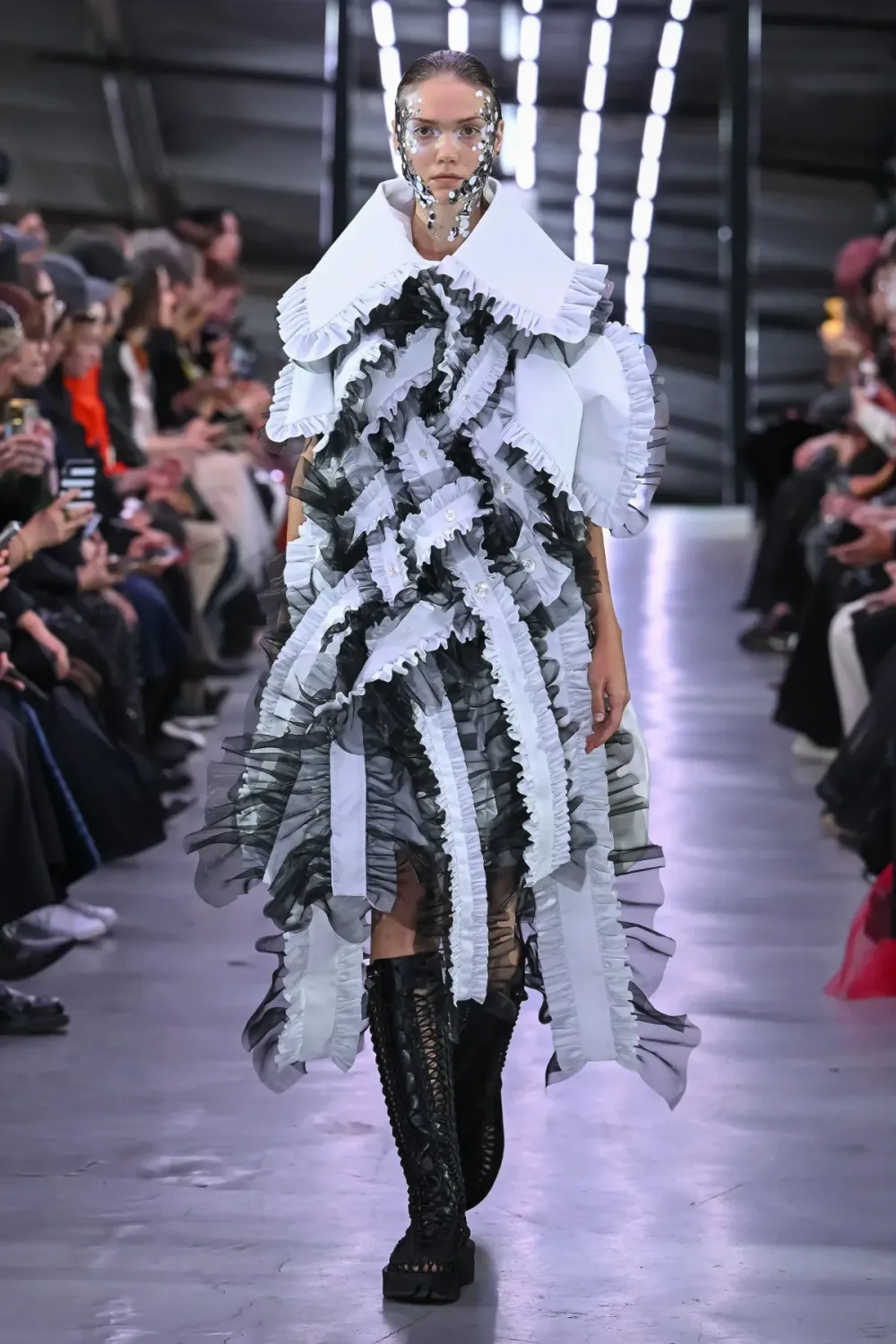 ノワールケイニノミヤ 2024年春夏 LOOK 13