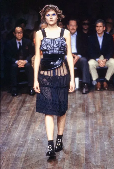 コムデギャルソン 2001秋冬 LOOK 23