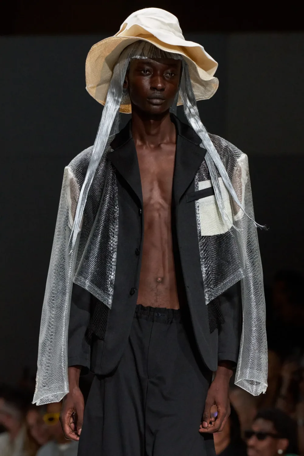 コムデギャルソンオムプリュス 2027年春夏 LOOK 31 / VIEW 2