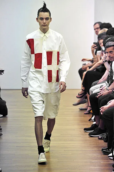 コムデギャルソンシャツ 2011春夏 LOOK 2
