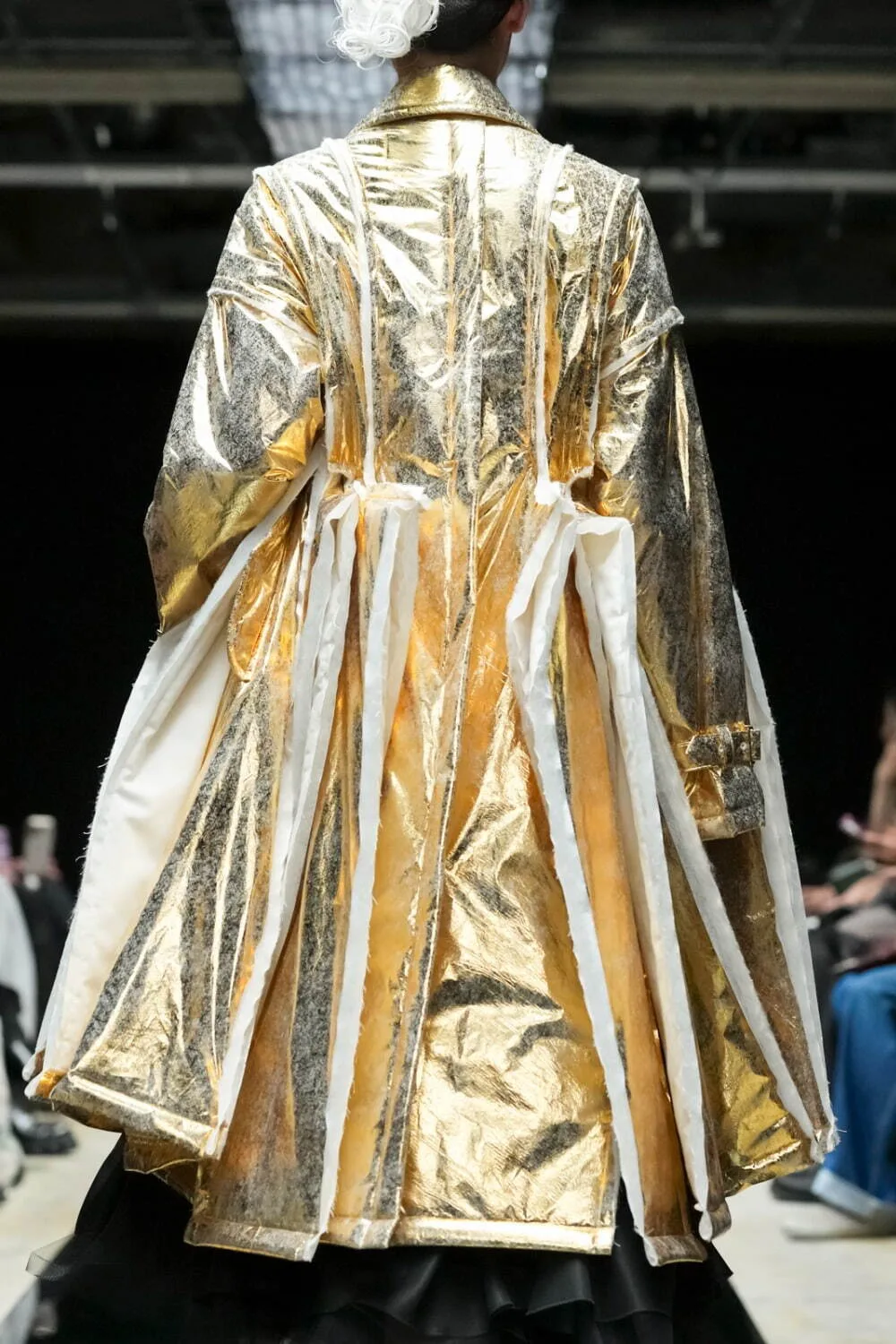 タオ 2025年秋冬 LOOK 32 / VIEW 2
