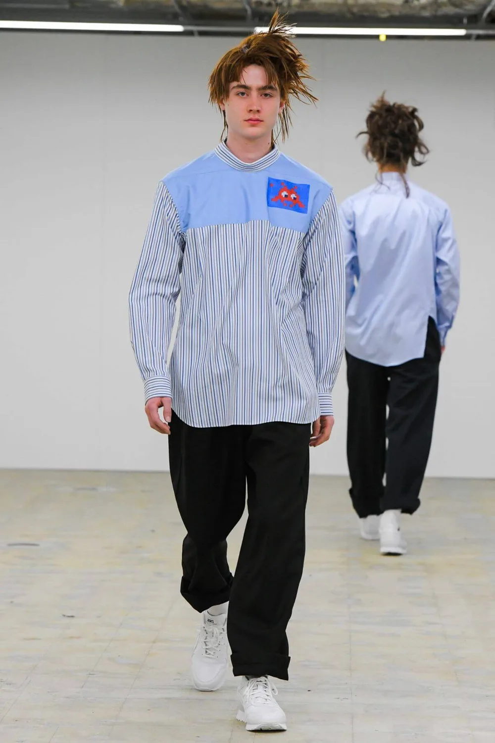 コムデギャルソンシャツ 2022年秋冬 LOOK 5
