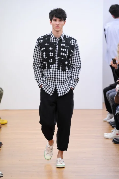 コムデギャルソンシャツ 2012秋冬 LOOK 32