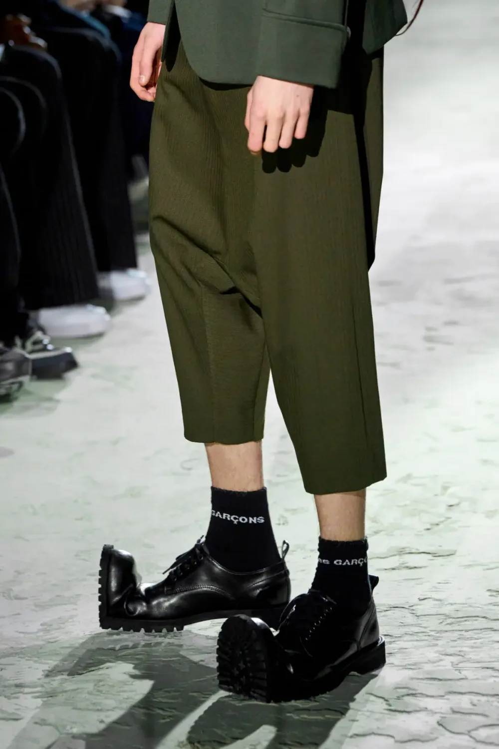 コムデギャルソンオムプリュス 2025年秋冬 LOOK 3 / VIEW 4