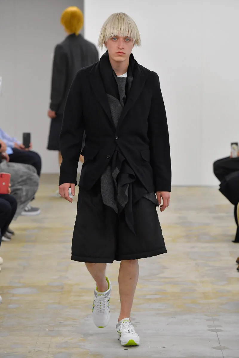 コムデギャルソンシャツ 2021年秋冬 LOOK 3