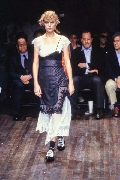 コムデギャルソン 2001秋冬 LOOK 15