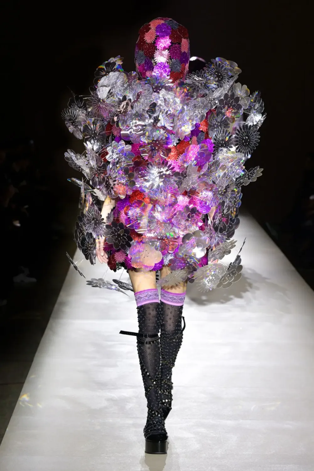 ノワールケイニノミヤ 2023年秋冬 LOOK 2