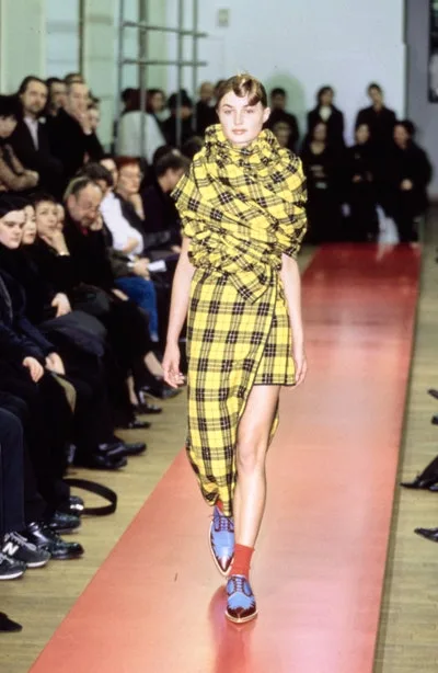 コムデギャルソン 1999秋冬 LOOK 3