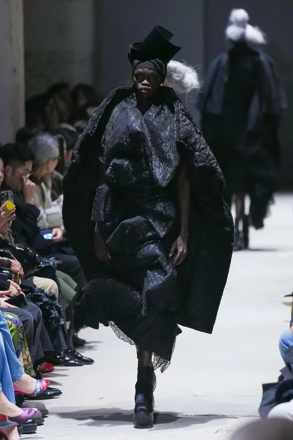 コムデギャルソン 2026年秋冬 LOOK 25