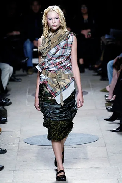 コムデギャルソン 2006春夏 LOOK 22