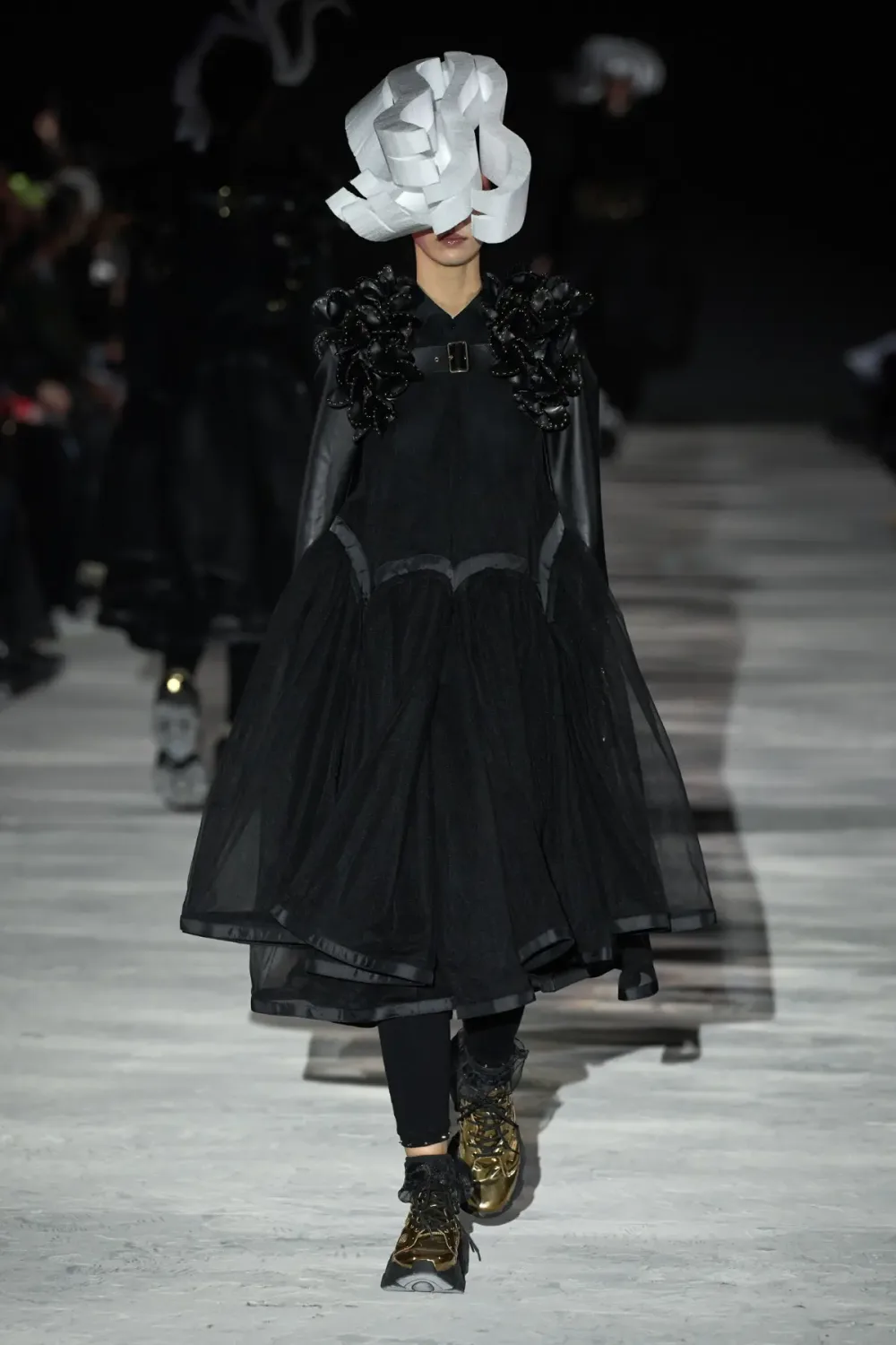 ノワールケイニノミヤ 2025年秋冬 LOOK 12