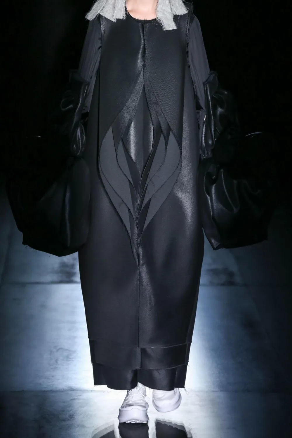 コムデギャルソン 2022年秋冬 LOOK 14 / VIEW 3