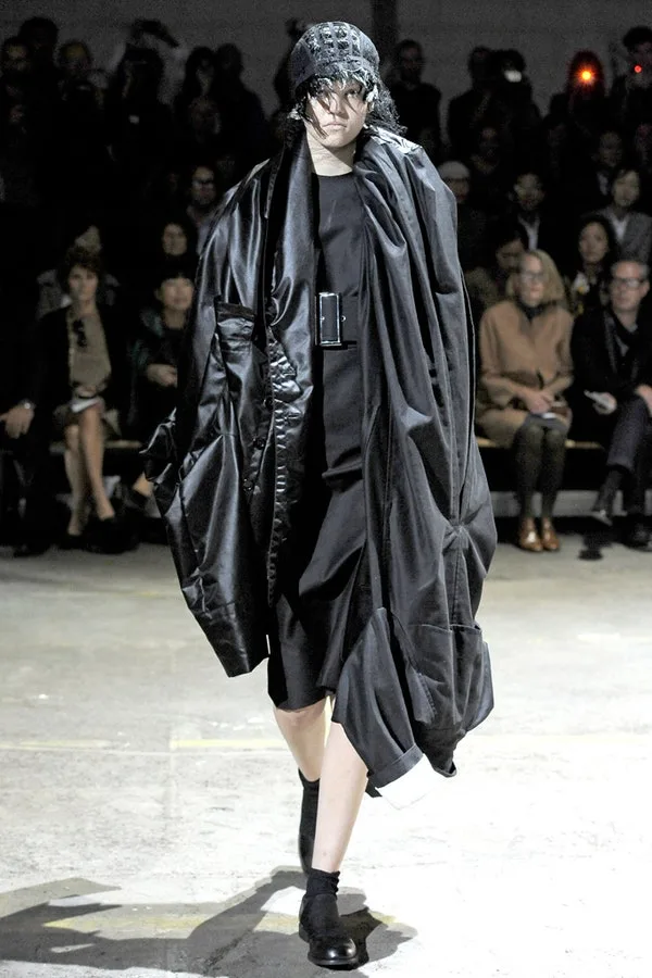COMME des GARÇONS 2011 SSの同シーズン掲載写真。
