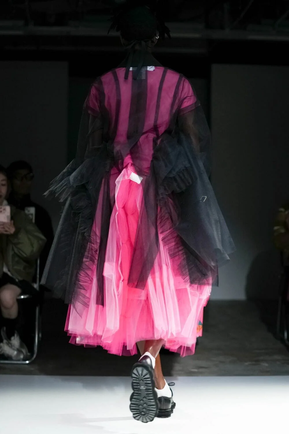 タオ 2025年春夏 LOOK 1 / VIEW 3