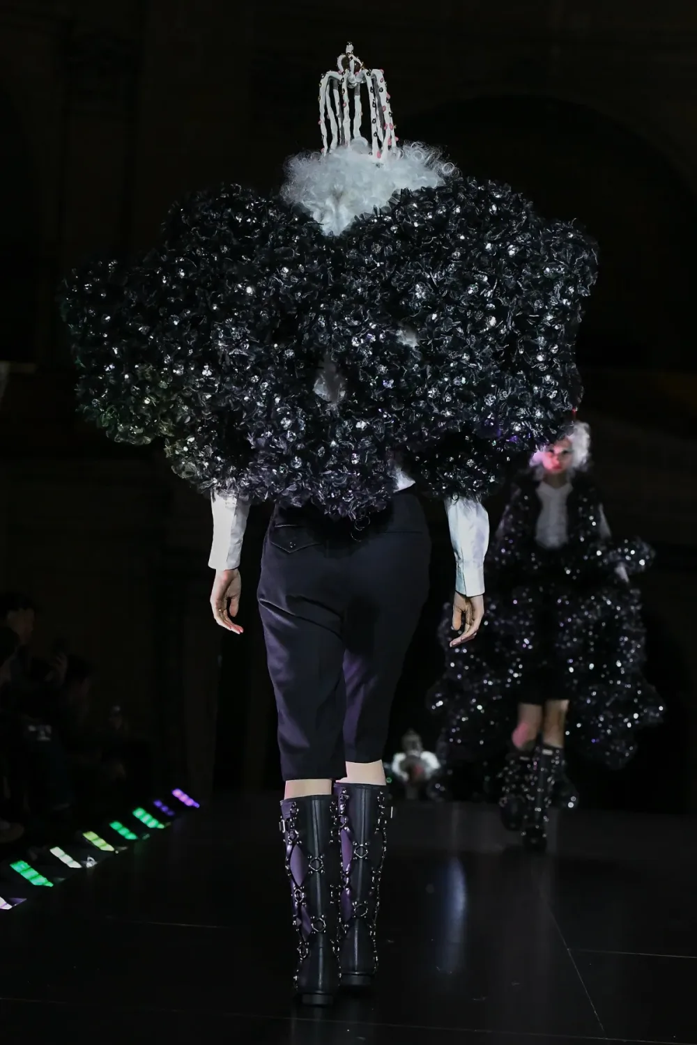 ノワールケイニノミヤ 2023年春夏 LOOK 21 / VIEW 3
