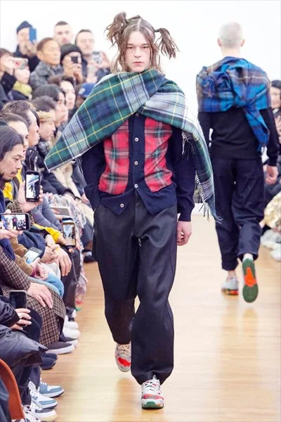 コムデギャルソンシャツ 2020秋冬 LOOK 36