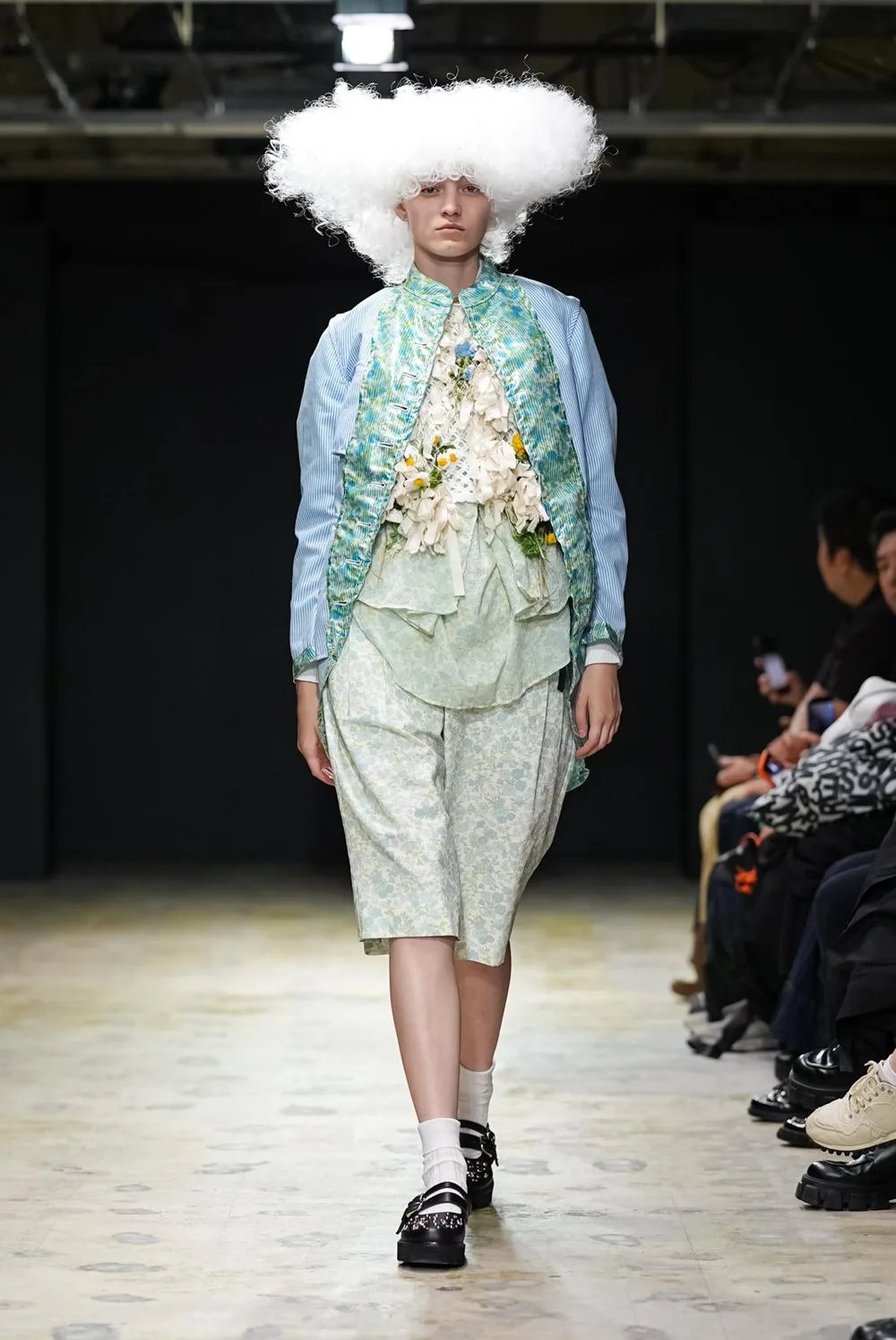 タオ 2027年春夏 LOOK 23