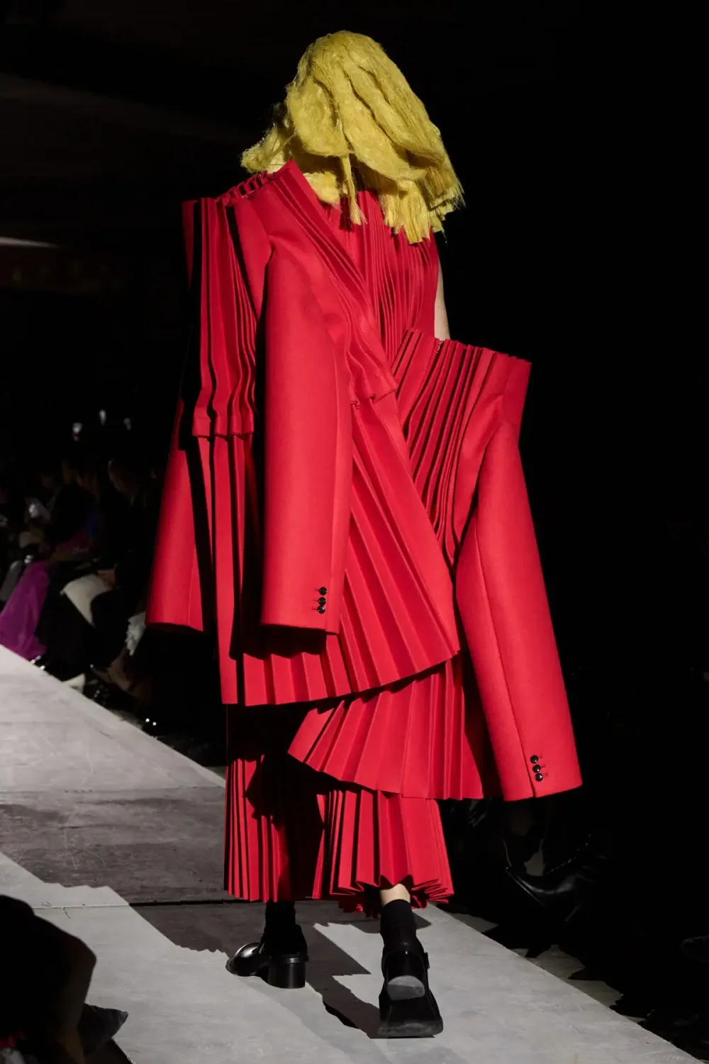 コムデギャルソン 2025年秋冬 LOOK 18 / VIEW 4