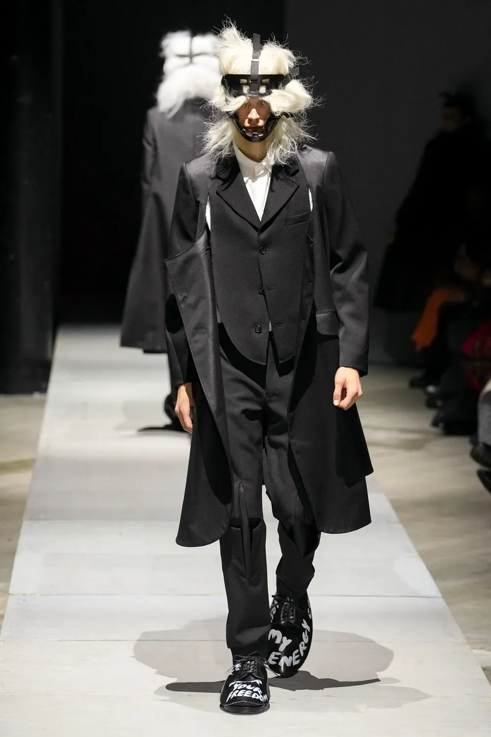 コムデギャルソンオムプリュス 2026年秋冬 LOOK 28