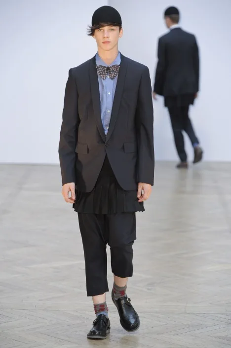 コムデギャルソンオムプリュス 2010春夏 LOOK 18