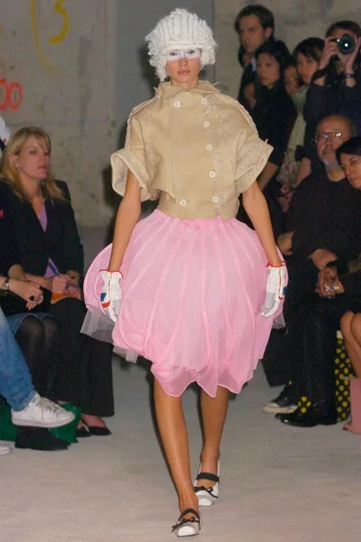 コムデギャルソン 2005春夏 LOOK 3