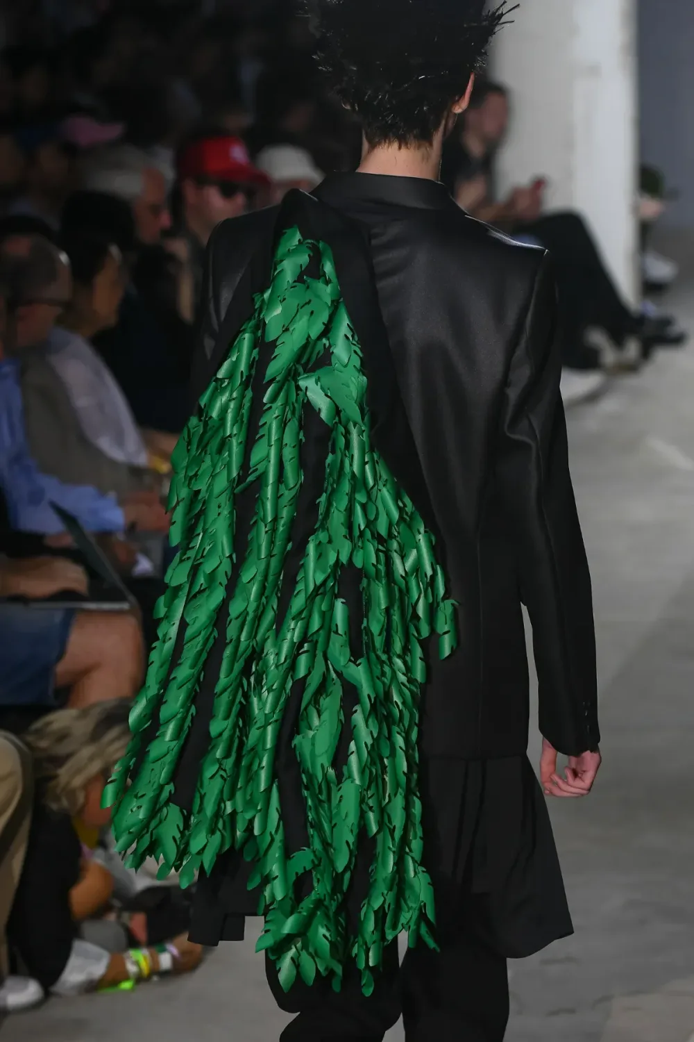 コムデギャルソンオムプリュス 2024年春夏 LOOK 13 / VIEW 3