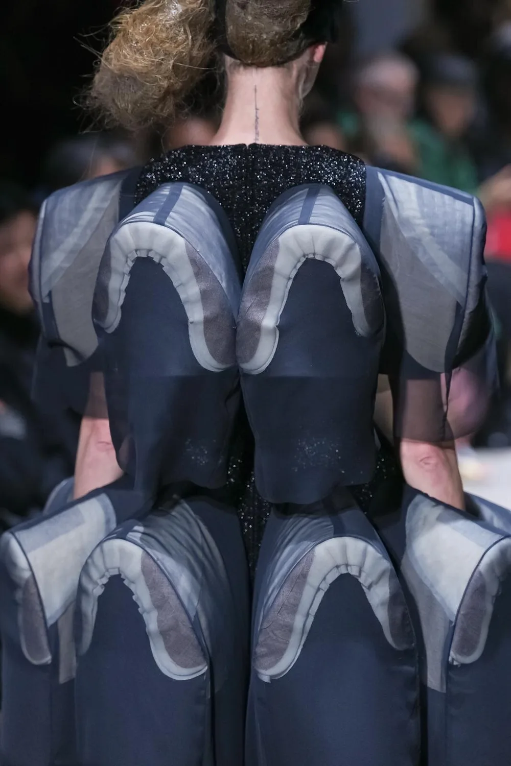 コムデギャルソン 2026年秋冬 LOOK 6 / VIEW 3