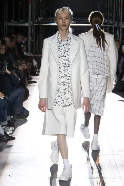 コムデギャルソンオムプリュス 2018秋冬 LOOK 23