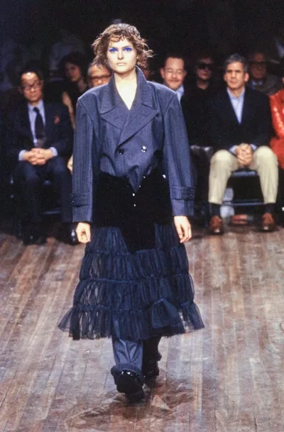 コムデギャルソン 2001秋冬 LOOK 43