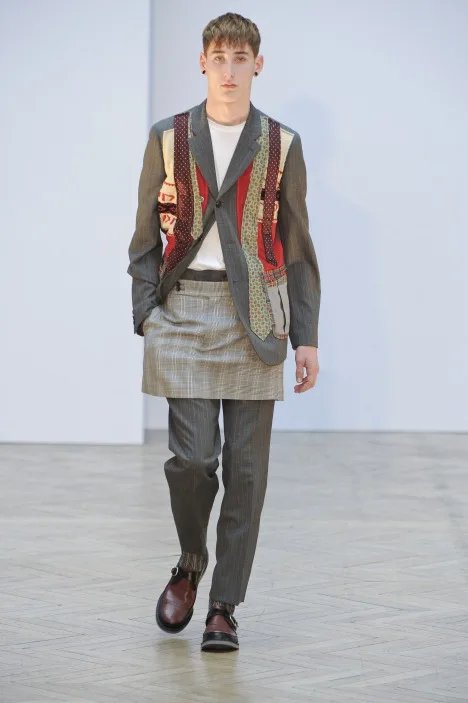 コムデギャルソンオムプリュス 2010春夏 LOOK 20