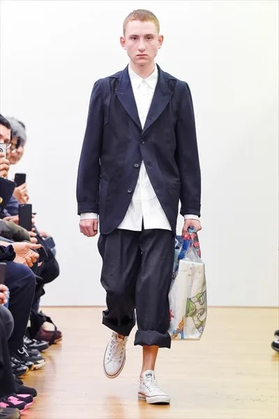 コムデギャルソンシャツ 2018秋冬 LOOK 30